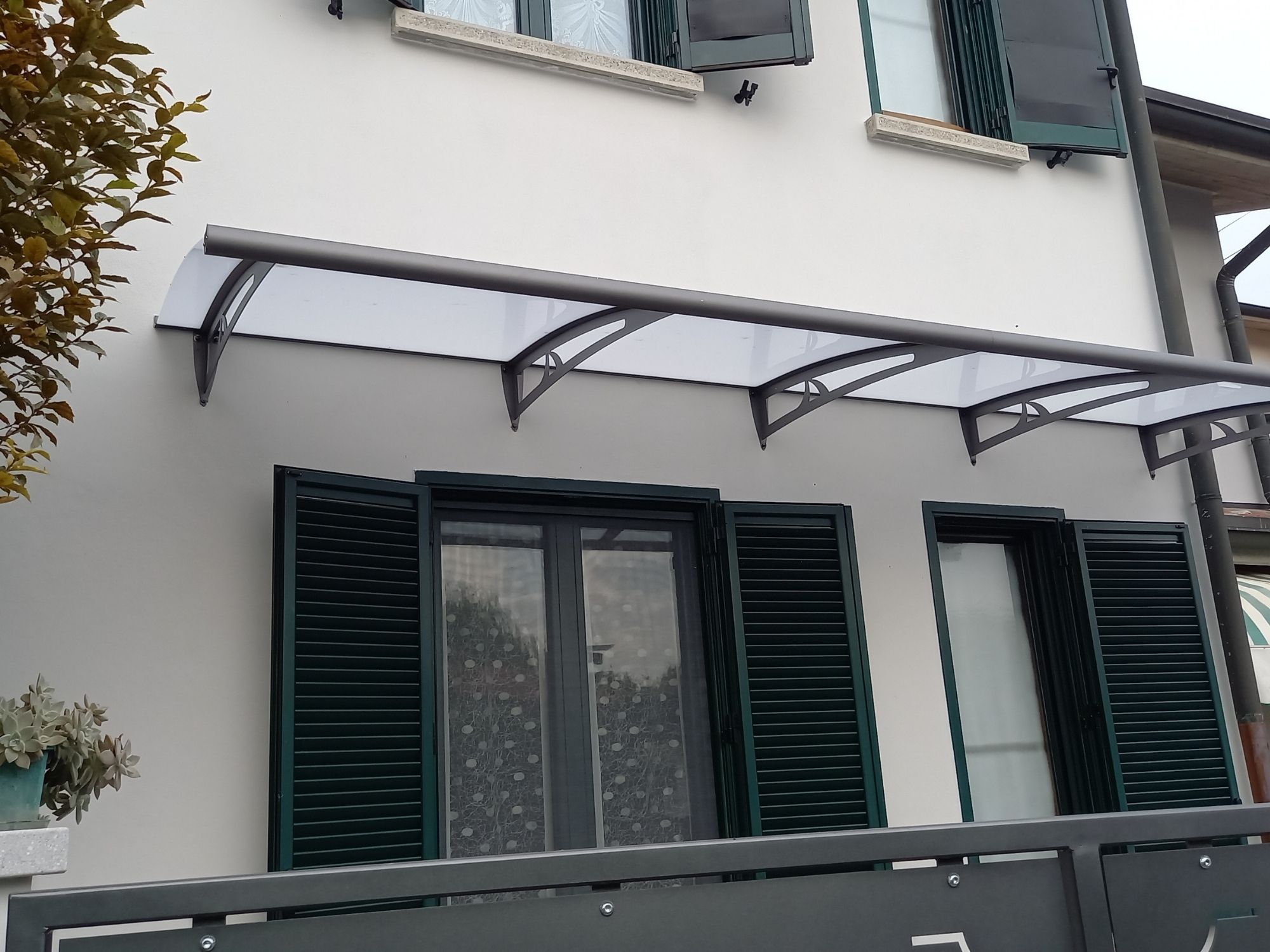 Ombra Service - Pensiline in policarbonato (1)