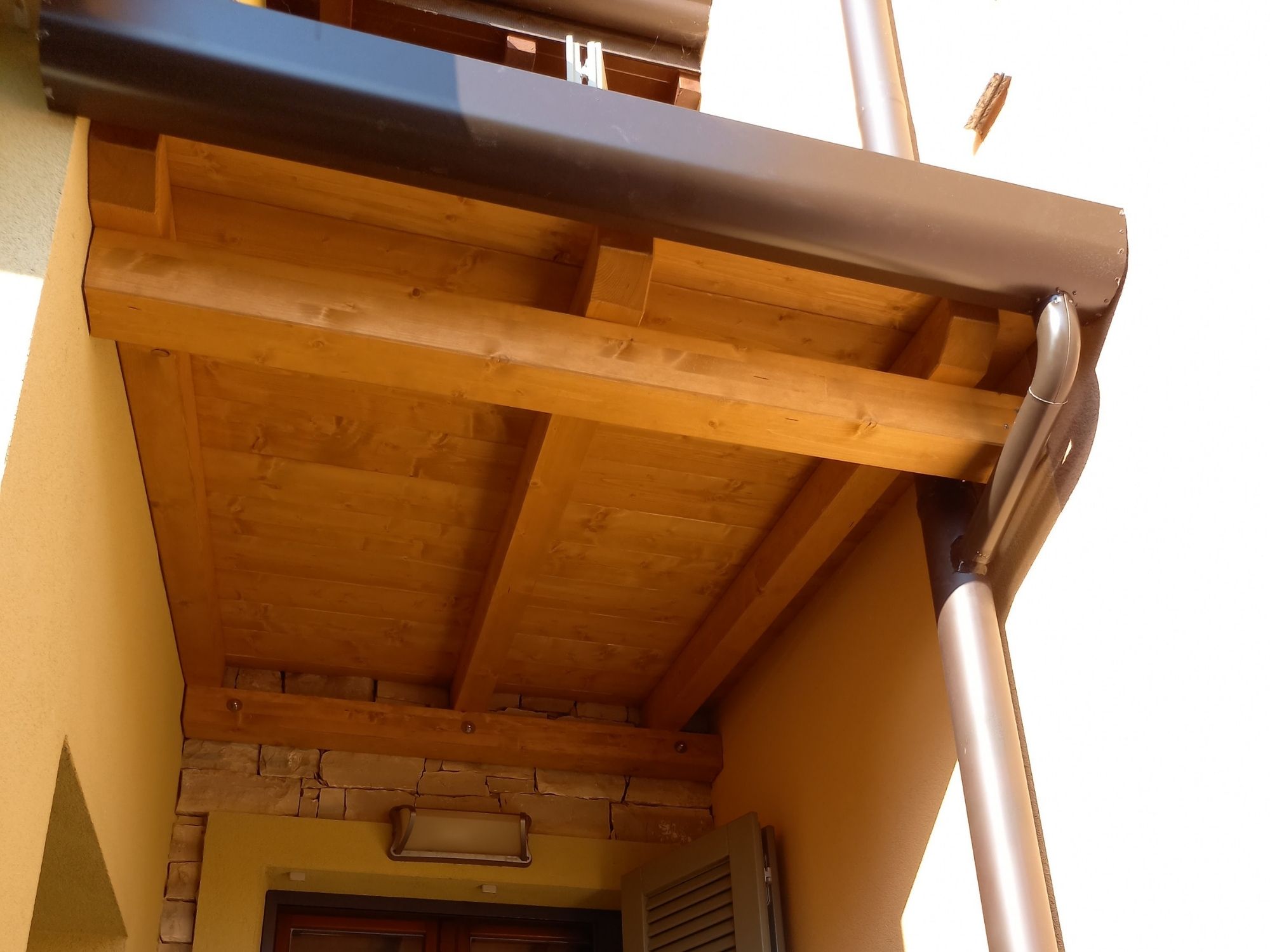 Ombra Service - Tettoie in legno (1)